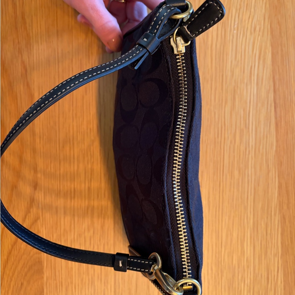 Vintage Coach black signature Demi Bag - Picture 4 of 9